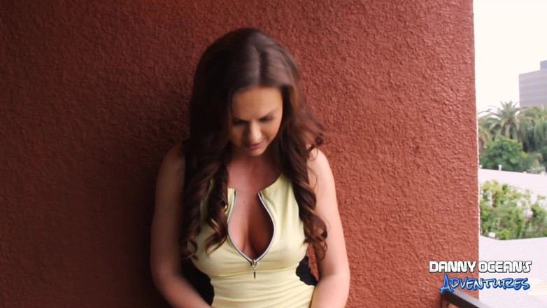 Inn Of Sin: Britská milfka Tina Kay vystříkaná americkým velkým černým pérem