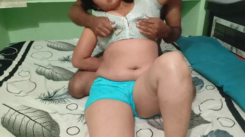 Sexy sindu: Video rekaman seks tante seksi india lagi pamer memek aduhainya!