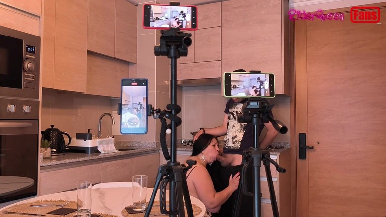 Riderqueen: Wideo dla fanów - pasierb odwiedza macochę w kuchni