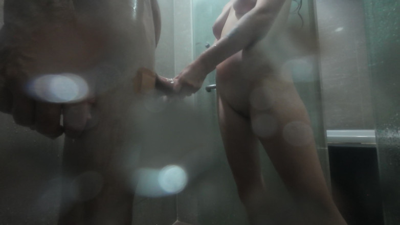 ScottishSweetie: Hij Neukte Me Terwijl Ik Een Rustige Douche Probeerde Te...