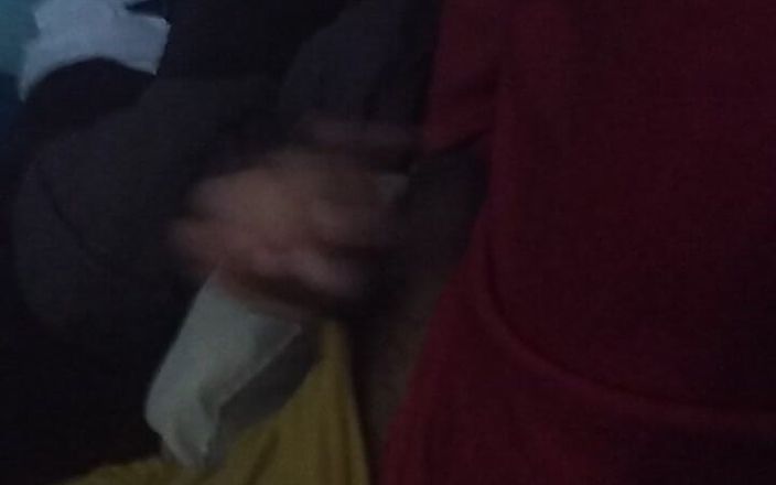 AlexAlejandro13: Ich fühle mich sehr wohl auf dem Sofa