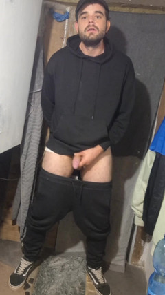 jerkofflover: Skater Ejakulasi Di Gedung Terbengkalai