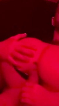 Ce gros cul se fait baiser dans un quartier rouge