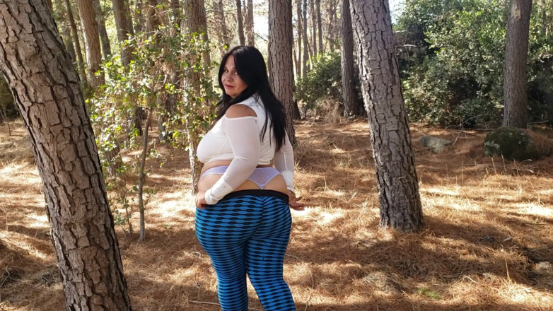 Riderqueen: Macocha seksowna spacerowa las