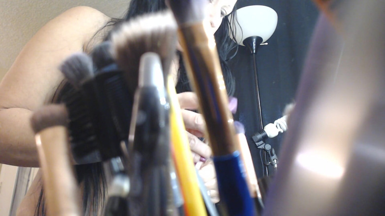 Abby Anna: Giantess trốn trong vanity của tôi