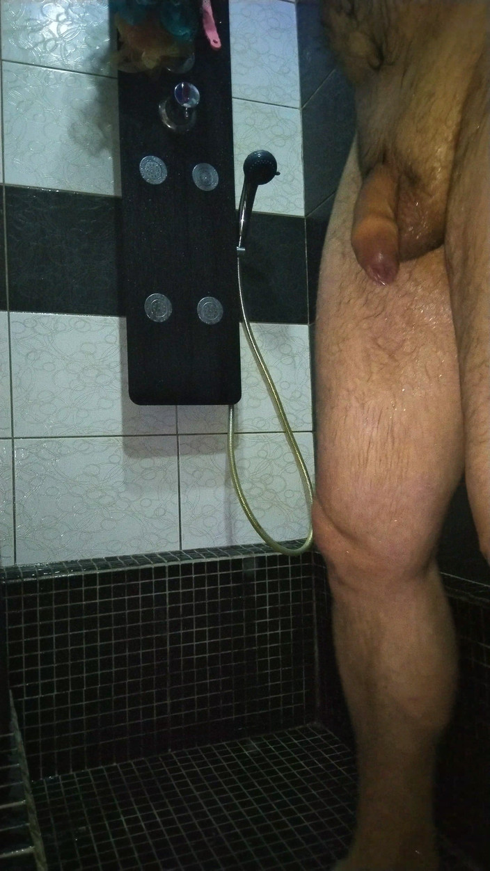 Wanker: Папочка принимает душ