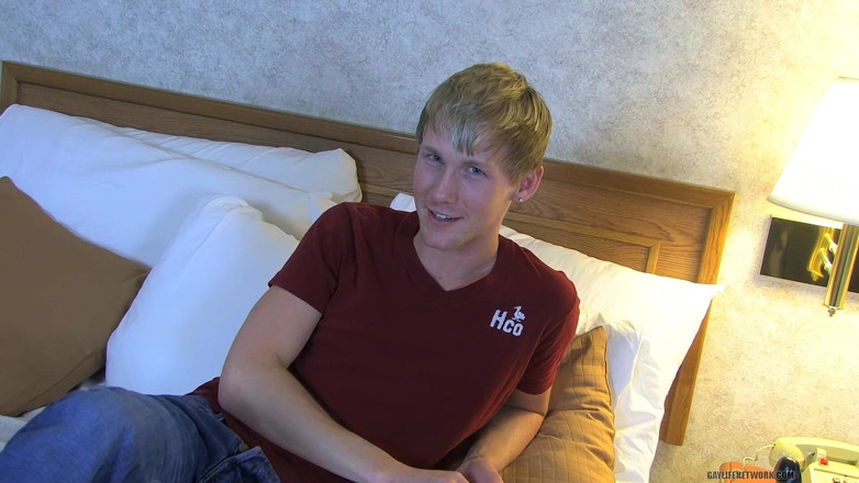 Teach Twinks: Havin' a Wank with Hayden