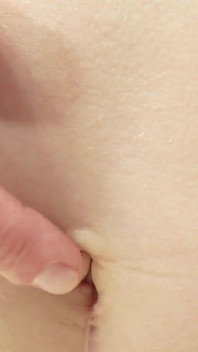 Mengongkek jari - Bellybutton saya