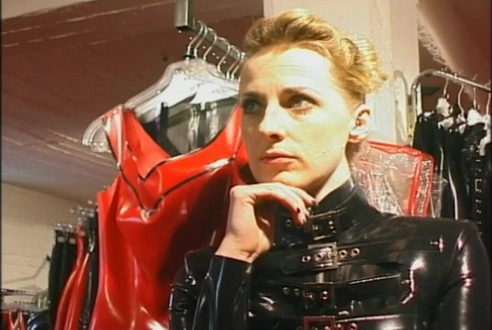 Absolute BDSM films - The original: Umiliazione in lattice