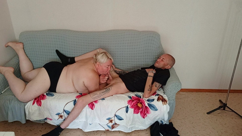 Zona901: Stepmom Gives a Deep and High-quality Blowjob Before My Cumshot