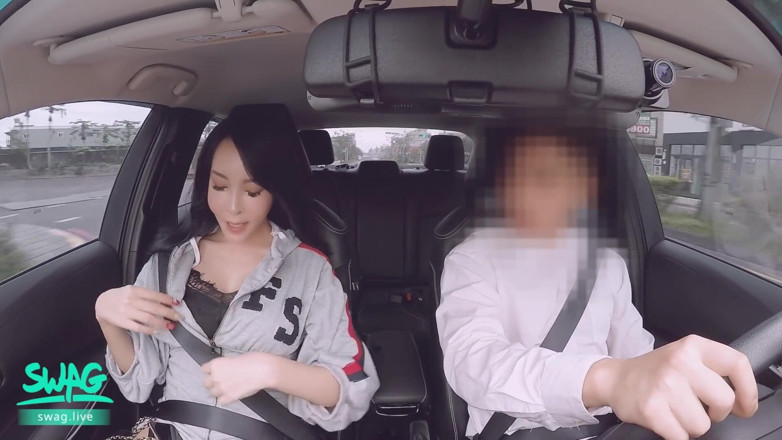 SWAG.live: Busty Asian płaci za Ubera z hardcore jebanie