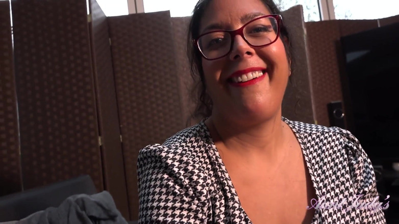 Aunt Judy's: Tantejudys - thuiskomen van de club met rondborstige harige bbw-milf Cassy...