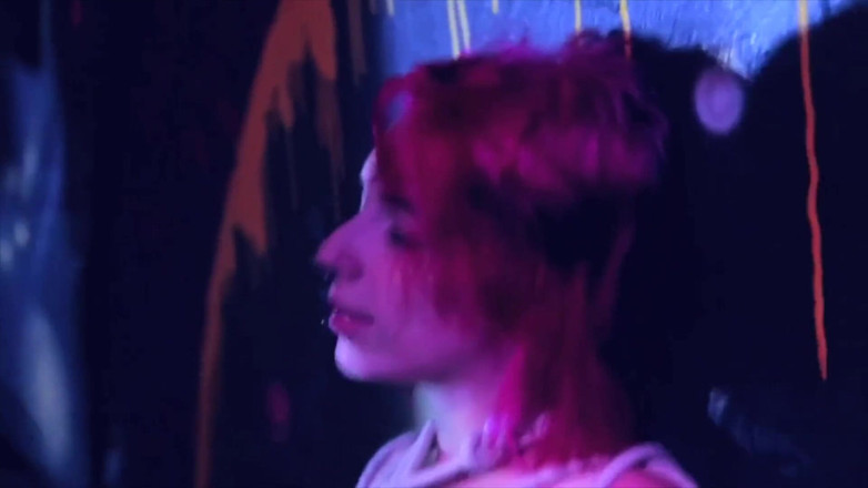 Quente club: Un ragazzo sfacciata