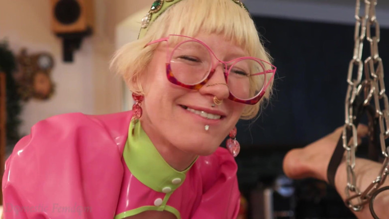 Domestic femdom: Peregangan anal di kencan pertama