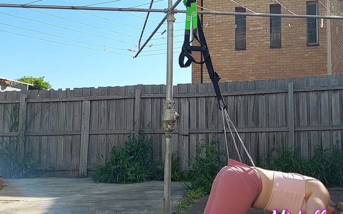 Michellexm: Je ne porte rien d’autre que mon string