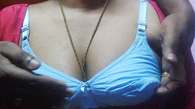 Desi Mohini: Gorące Desi Indyjski Krok Mama cycki