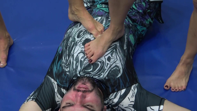 FemDorado: Competencia sentada en la cara con Antscha