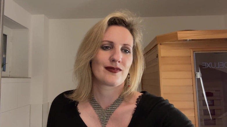 NoraNoxx: CMNF: O Ostatniej Nocy: Nagie Kobiety, Mężczyźni W Garniturach I...