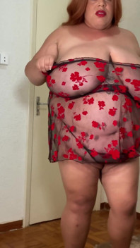 SSBBW anální hra s andělem