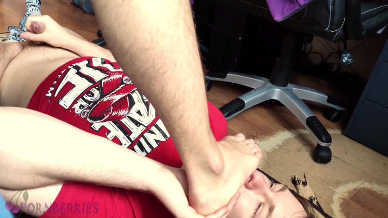 Ethan Alex: Twink mestre me faz gozar enquanto eu adoro seus pés
