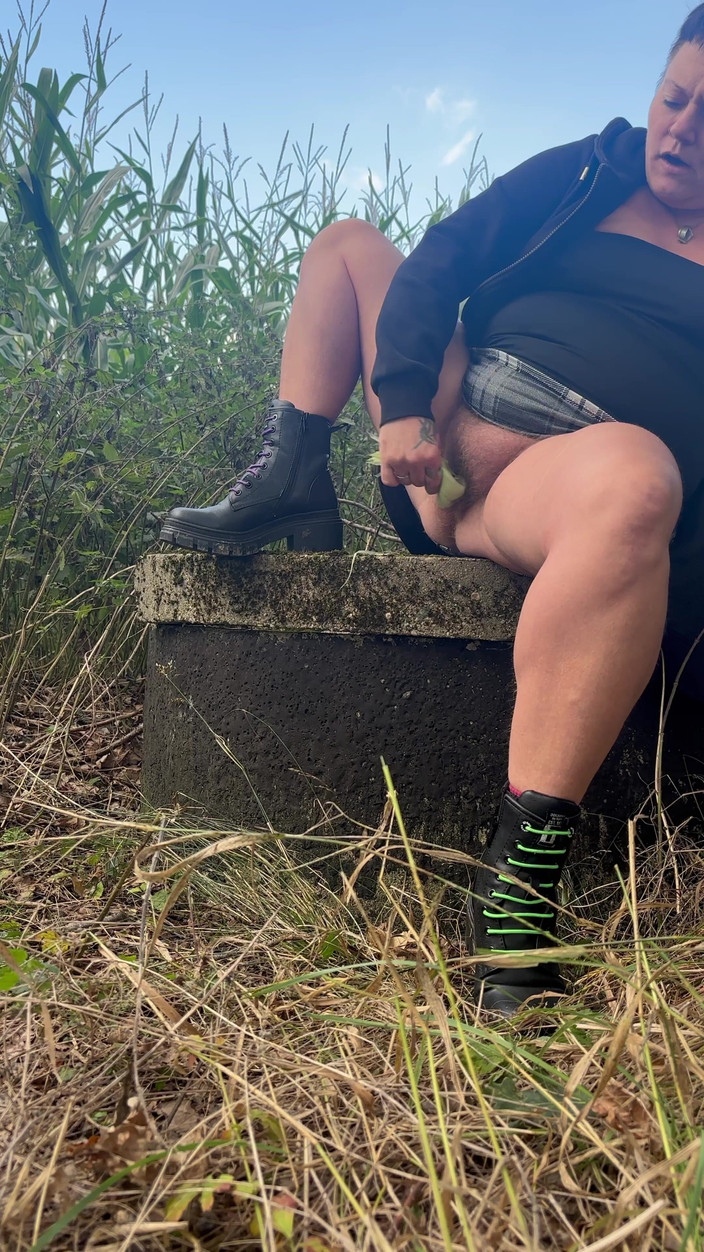 Hairyminka: मकई की कोब को परोसना पड़ा