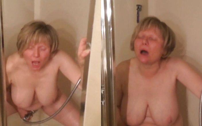 Marie Rocks, 60+ GILF: Il bagno più orgasmico della doccia del mondo