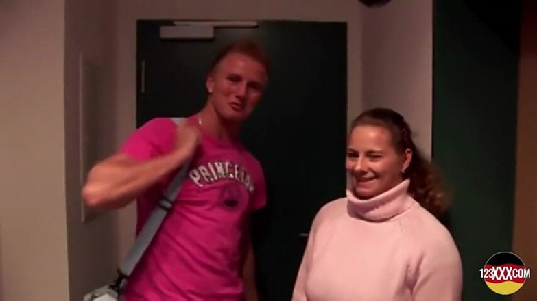 123XXX - 100% Amateurs: Curvy MILF Likes to Fuck with Strangers
