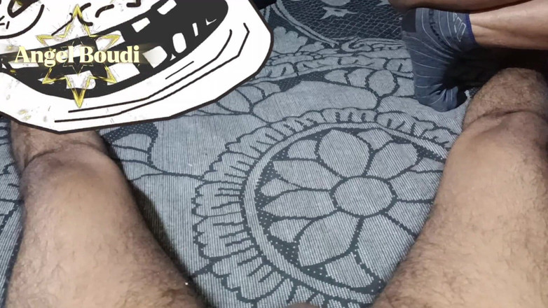 Roshalo Boudi: Bengali Angel Boudi och hennes styvbror i rättsaffär