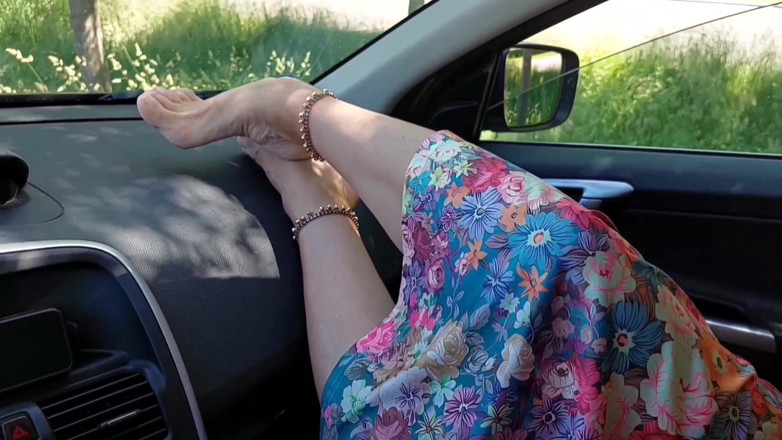 Selena701: Amateur Blonde Mature Wife Enjoys Oral Sex in a Car