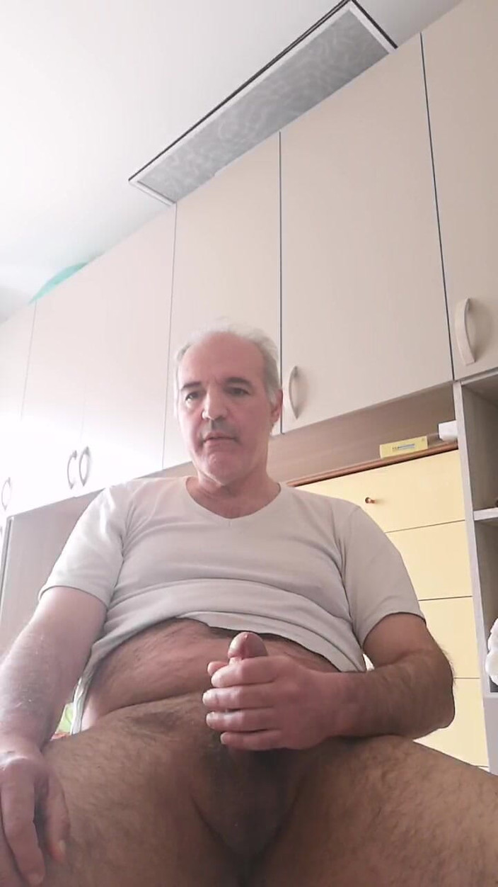 Setesesso7: Exerciții preliminare pentru a începe masturbarea cu plăcere!