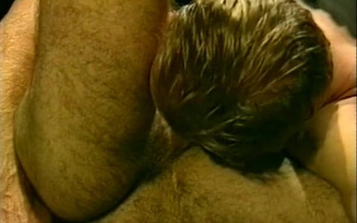 Gay 90's Vintage Porn: Dotados disfrutando del juego oral # 4