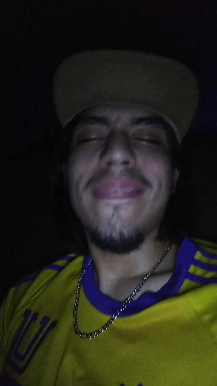 AlexAlejandro13: Homem sexy quer tocar seu pênis