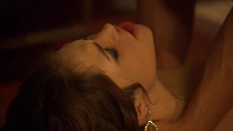 Luxurious sluts: Er kann immer noch ihre lippen um seinen schwanz fühlen