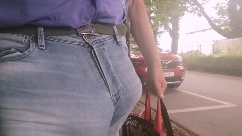 Monster_Meat_: 由Bulgemarc在户外隆起