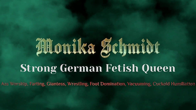 Strict Senz: Monika Schmidt 女主调教吐口水，被狠口头羞辱