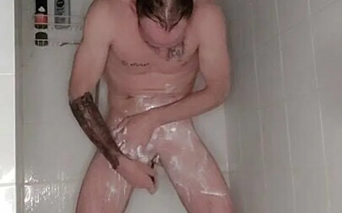 AnacondaWhite: Shaving in the Shower