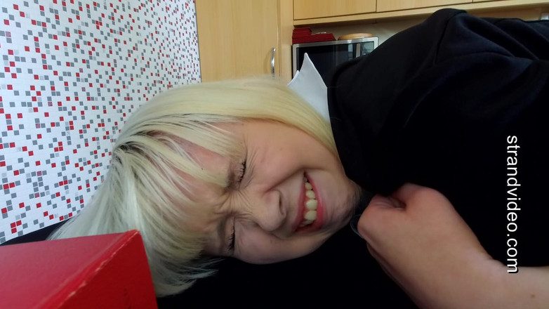 Sarah Stern: घर पर जज फोन तोड़ते हुए