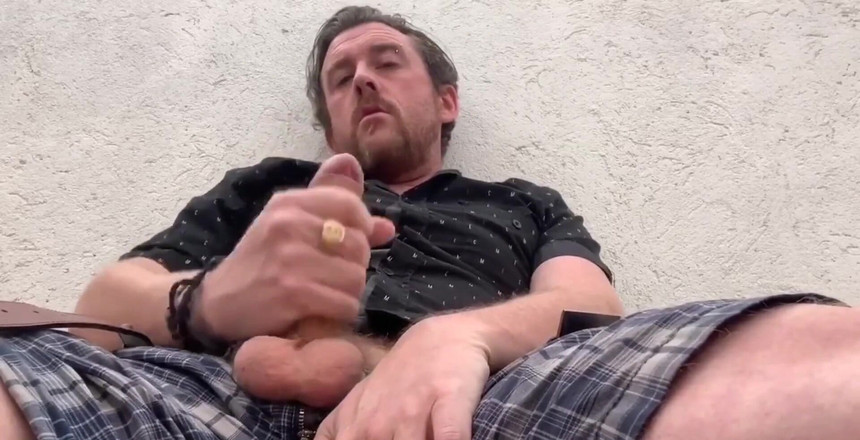 Dirty Talking Guy: Stříkání tvrdě venku