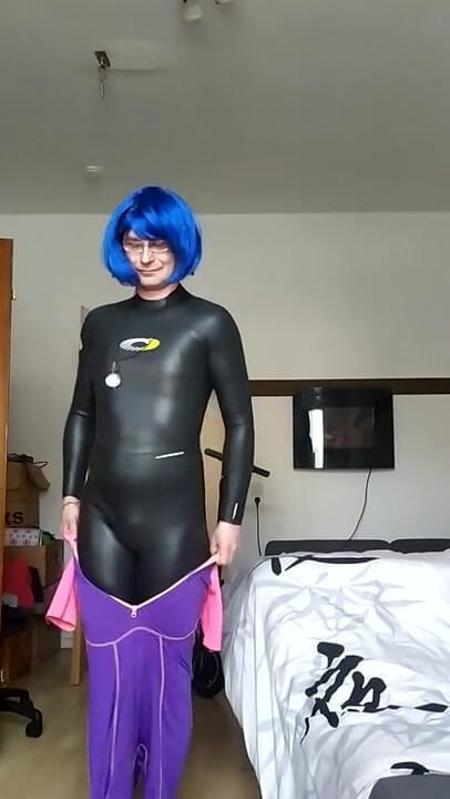 Olisa: Try on with neo