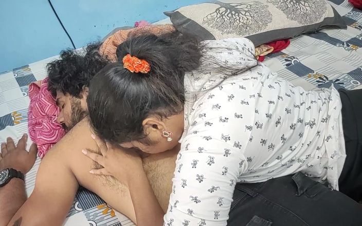 Vaishnavysharunraj: Blocco delle labbra lungo con la sorellastra in camera da...