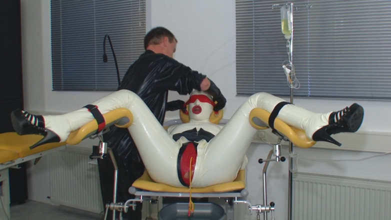 Rubber & Clinic Studio - 1ATOYS: Досвід ссаніна Xtreme