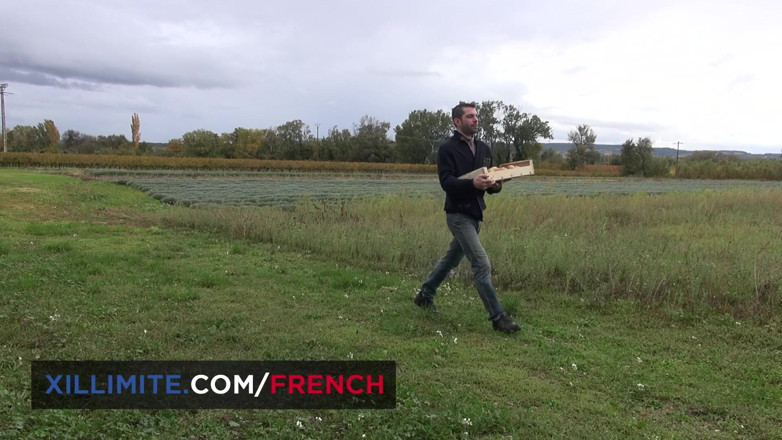 French girls at work: Анальный секс с грудастой пумой Caro LPB