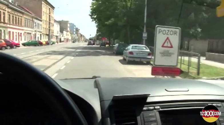 123XXX - Fucked Amateurs in Germany!: Una troia bionda calda deve pagare per il suo taxi...