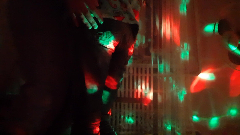 Lesbian-illusion: Bir partide, herkes dans ederken, sikişmek için bir yabancıyla köşeye...