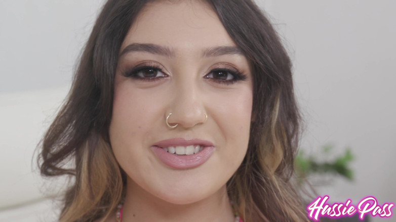 Hussie Auditions: Une Arabe cubaine de la taille d’une avec Violet Gems...