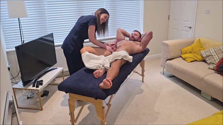 MassageRoomX: Массажистка показала мне, что представляют собой ее реальные навыки