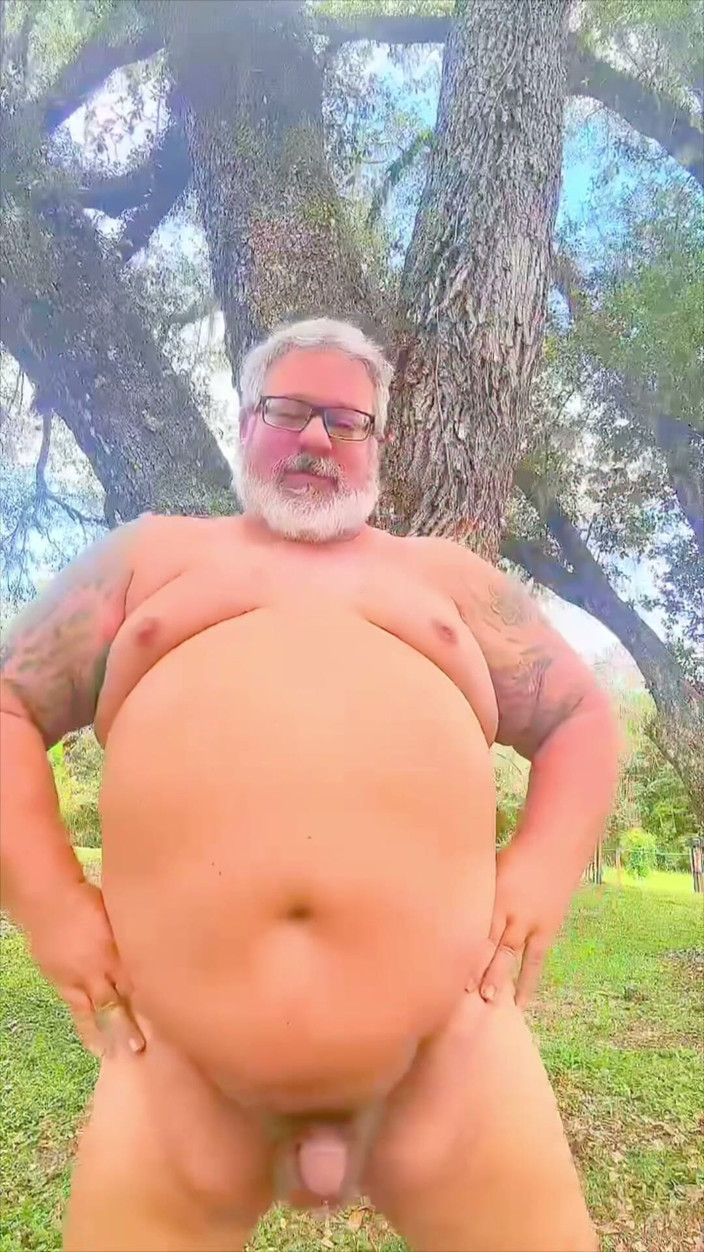 Hand-Free-Daddy-Chub: Naked Dancing Bear in the Wilderness Showing His Hole
