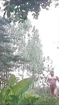Chubbby Adventurer excursii în pădure de-a lungul anilor
