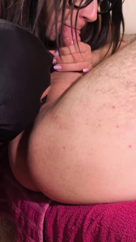 Dvojité rimming. Nová bisexuální trojka. Manželka zve bisexuální otrokyně pro svého manžela. Díl 32301