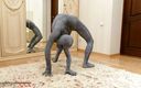 Gymnastic: Taytlı kedi kıyafeti içinde contortion queen